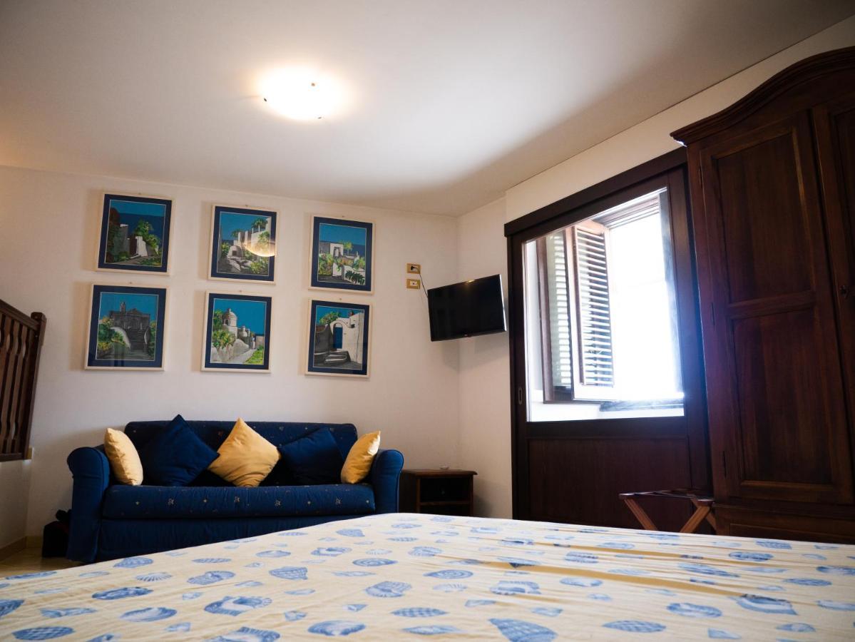 B&B Alta Marea Lipari Екстериор снимка