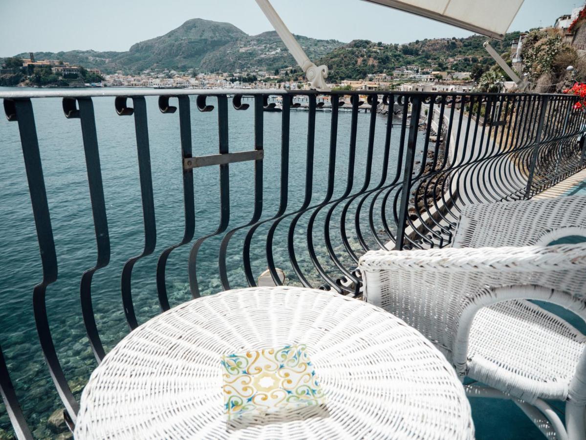 B&B Alta Marea Lipari Екстериор снимка