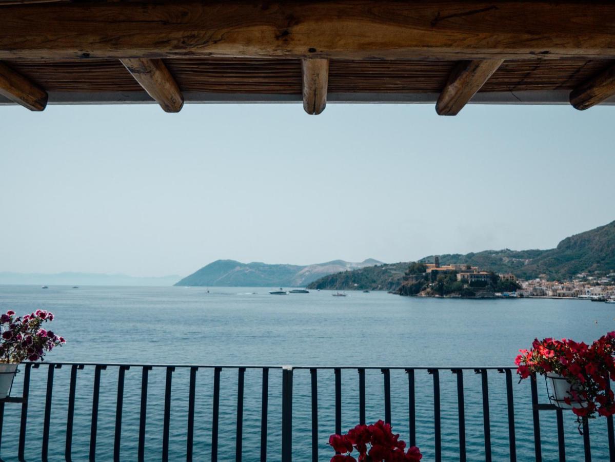 B&B Alta Marea Lipari Екстериор снимка
