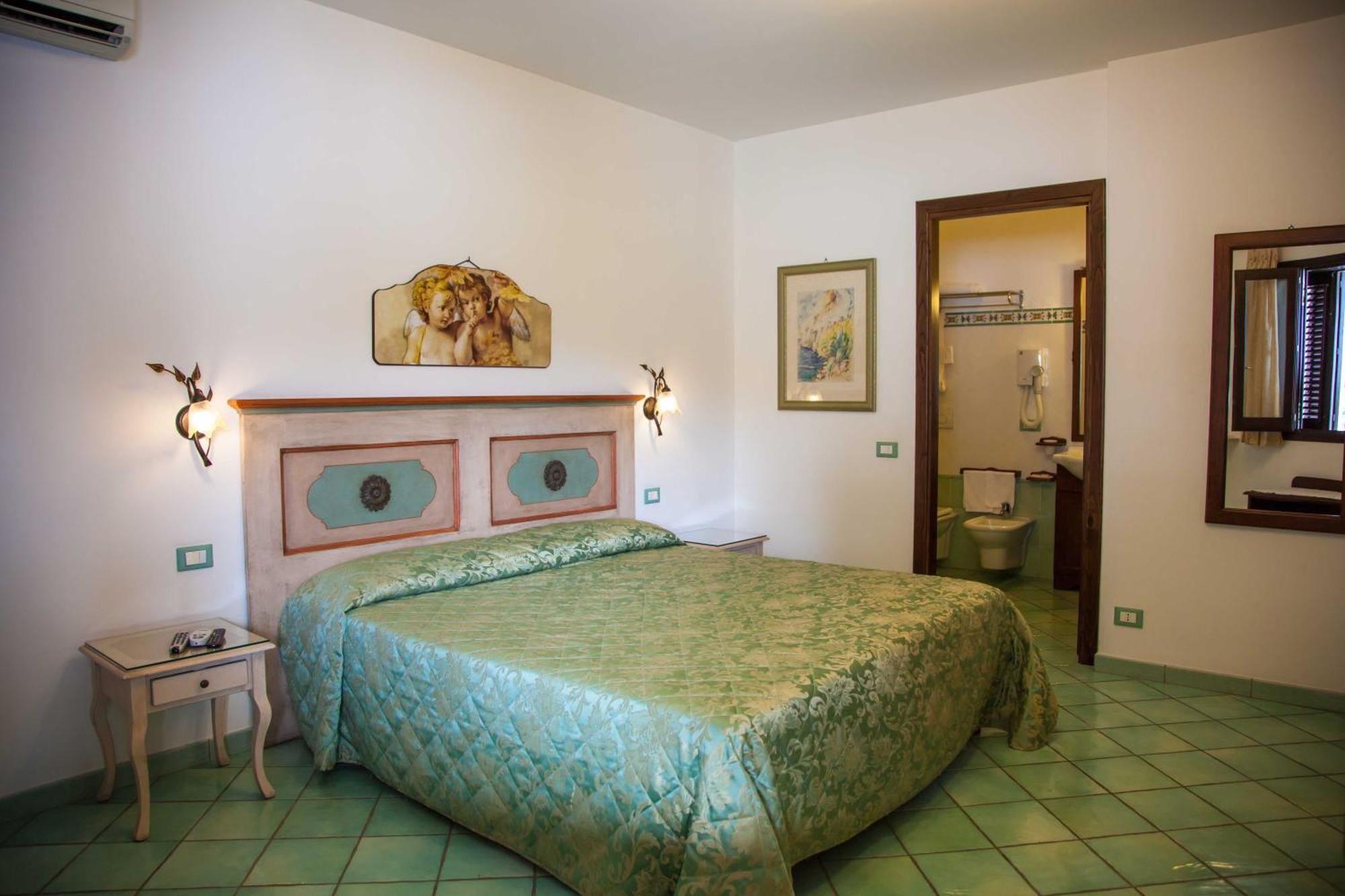 B&B Alta Marea Lipari Екстериор снимка