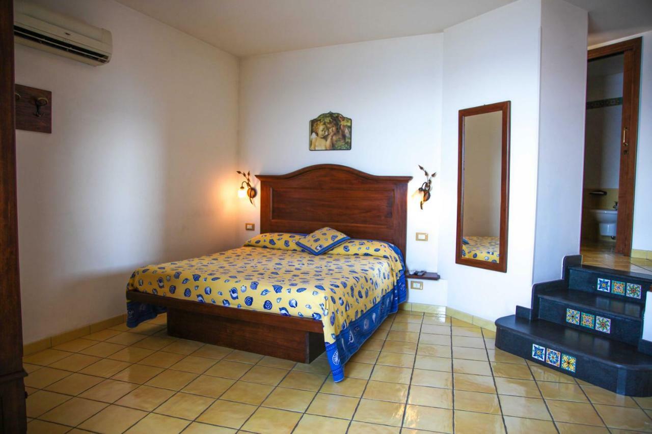 B&B Alta Marea Lipari Екстериор снимка
