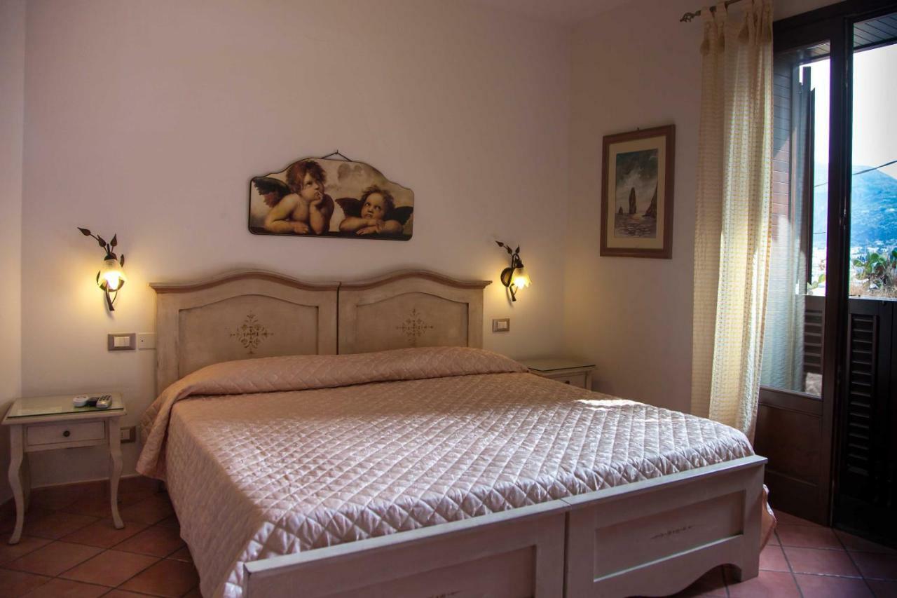 B&B Alta Marea Lipari Екстериор снимка