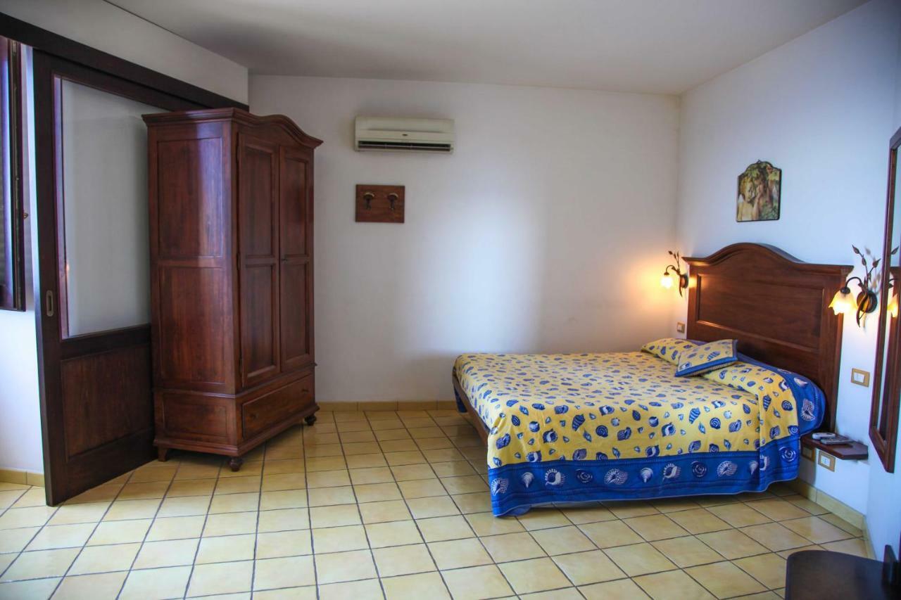 B&B Alta Marea Lipari Екстериор снимка