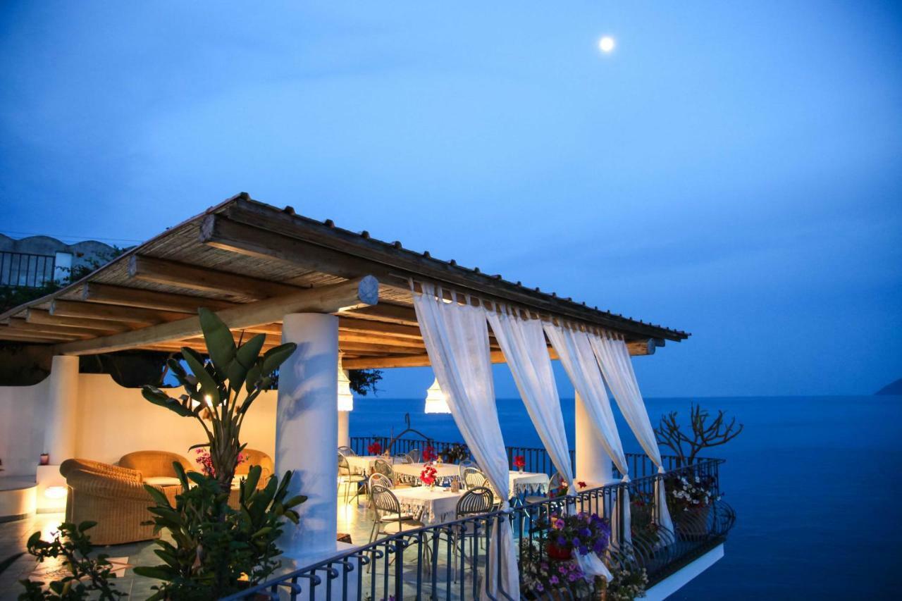 B&B Alta Marea Lipari Екстериор снимка
