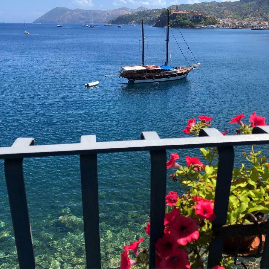 B&B Alta Marea Lipari Екстериор снимка